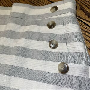 LOFT Gray & White Horizontal Striped Pencil Skirt size 2 petite